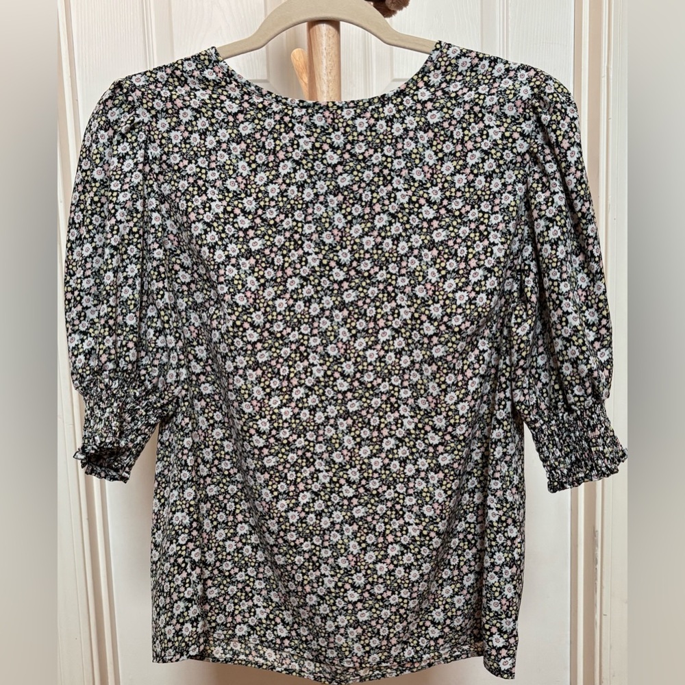 SHEIN Black and White Floral Blouse
